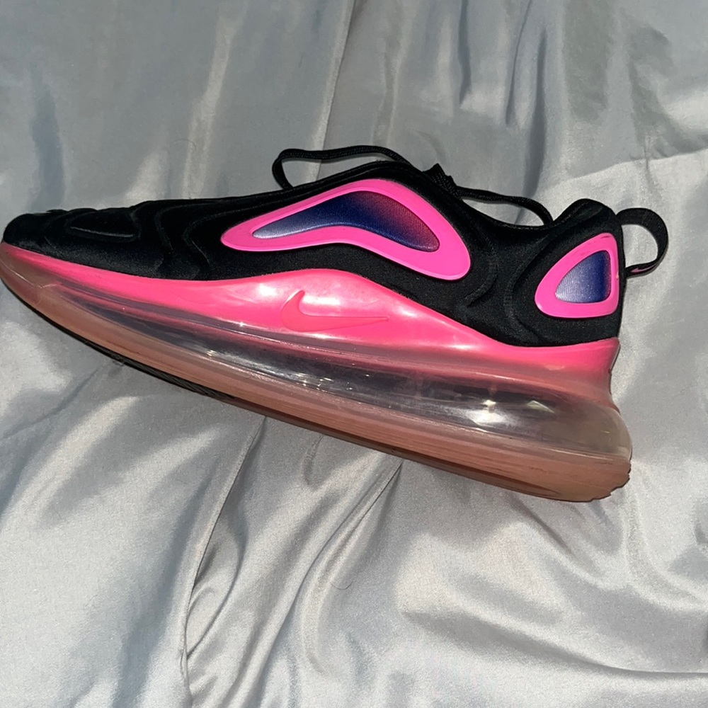 Nike air max 270.